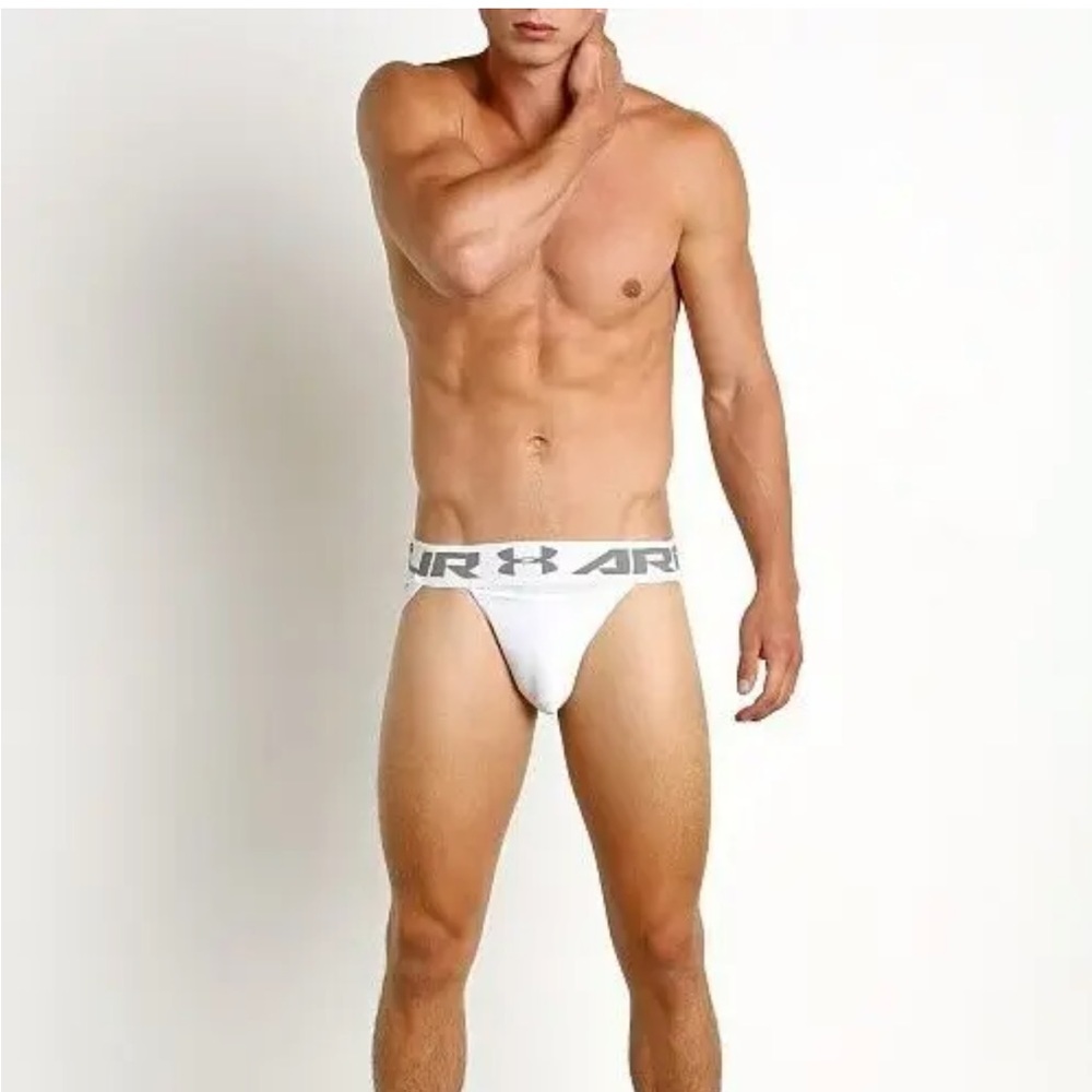 Under Armour - Picture 4 of 6